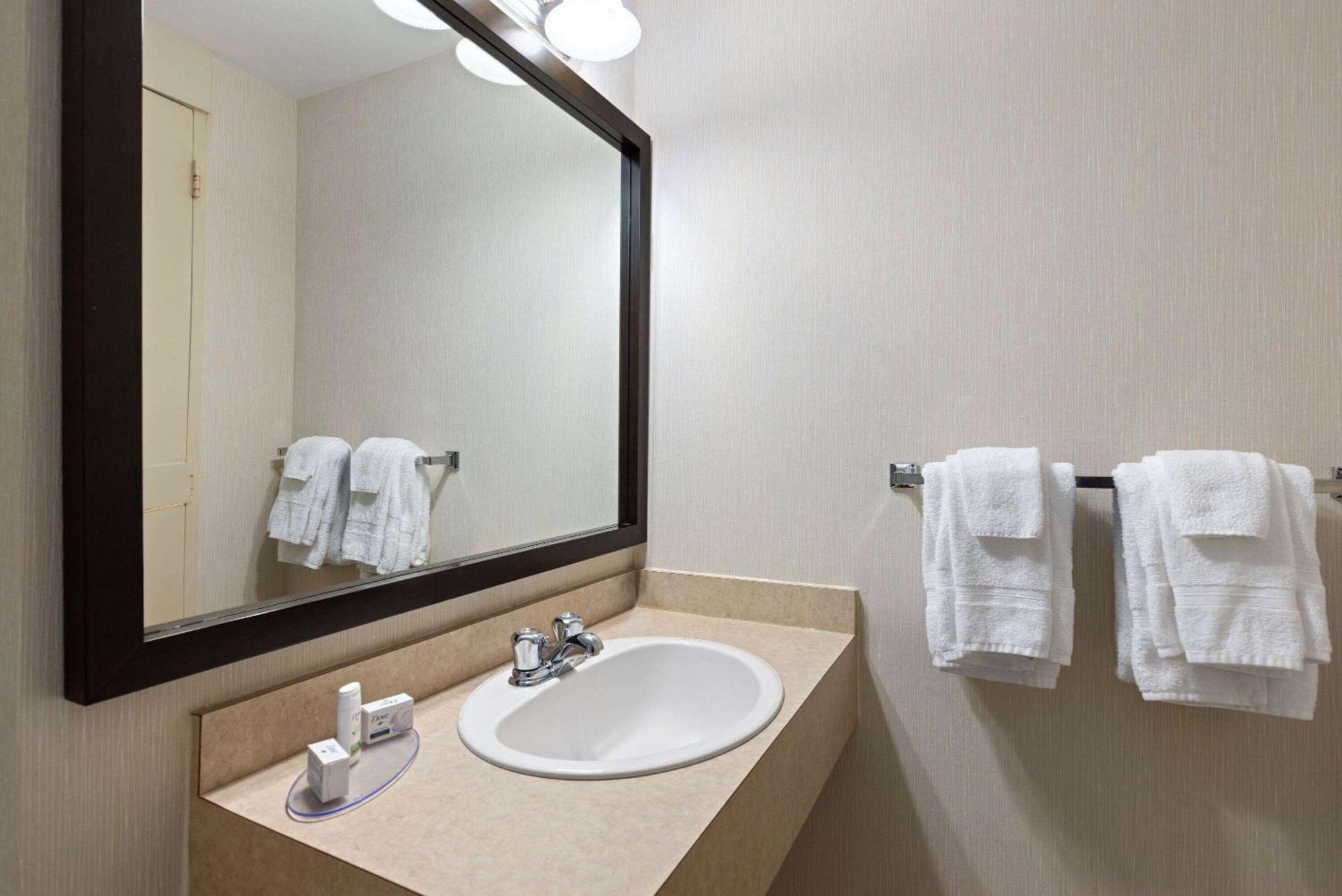Travelodge By Wyndham Thunder Bay On Kültér fotó